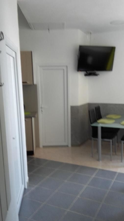 Апартаменты Apartments Petrovic Кримовица